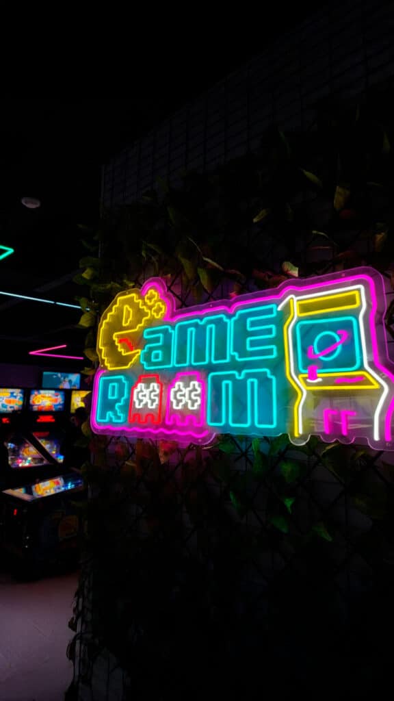 Game Room — enseigne néon personnalisée