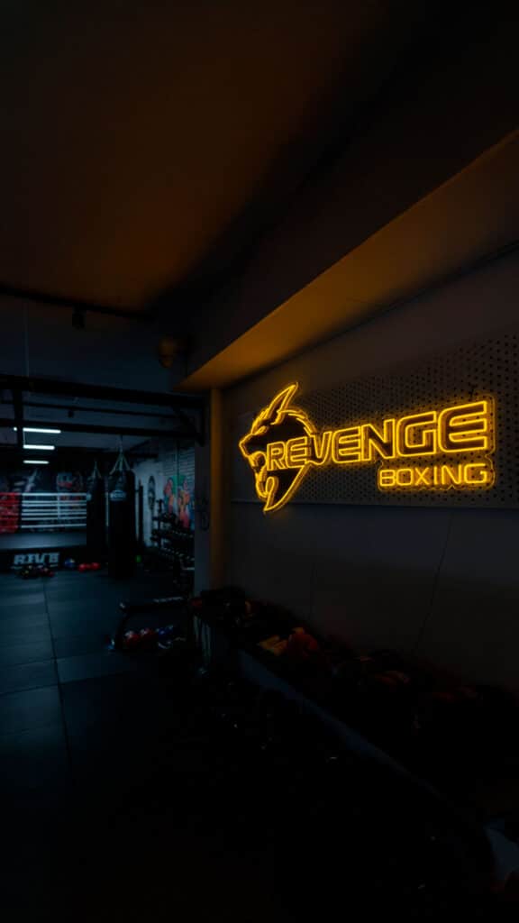 Revenge Boxing — enseigne néon personnalisée